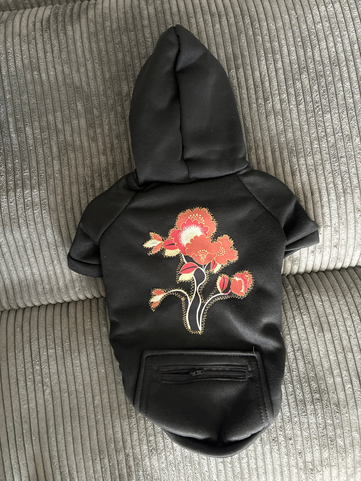 Size medium- Black pet hoodie